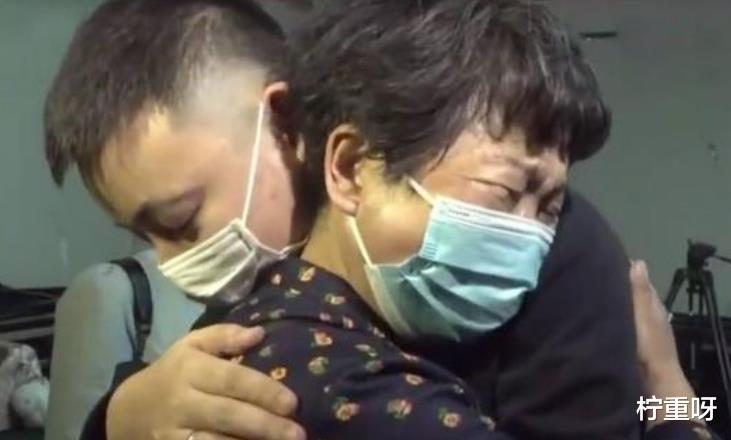 柠重呀 被修改病历还未曝光时，神秘人证实偷换，杜新枝的种种行为太反常