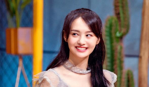 张若昀|郑爽被封杀7天后，冯小刚一句话扯下“遮羞布”背后5位金主全曝光