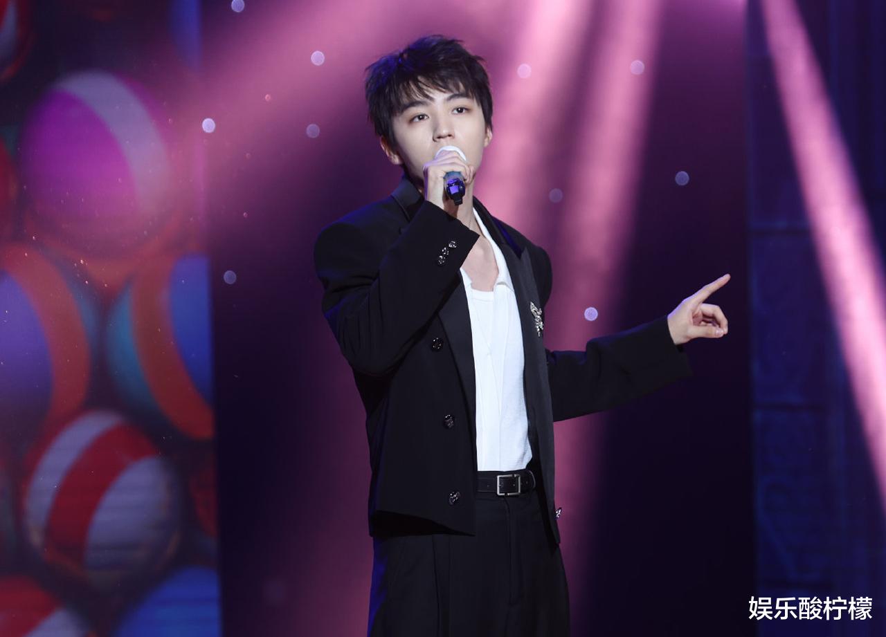 狙击手|张艺谋玩金鸡凡尔赛，透露《狙击手》剧情，网友：最佳时机错过了