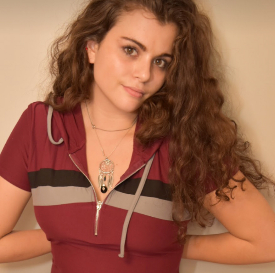 一路走好！23岁女歌手突然去世，有家暴史，妈妈称其死前毫无征兆