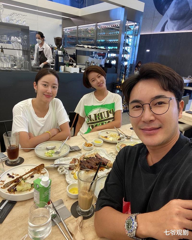 黄正音|重修旧好心情佳，少奶奶黄正音频约好友，被胜利拖累的高俊熙来讨教