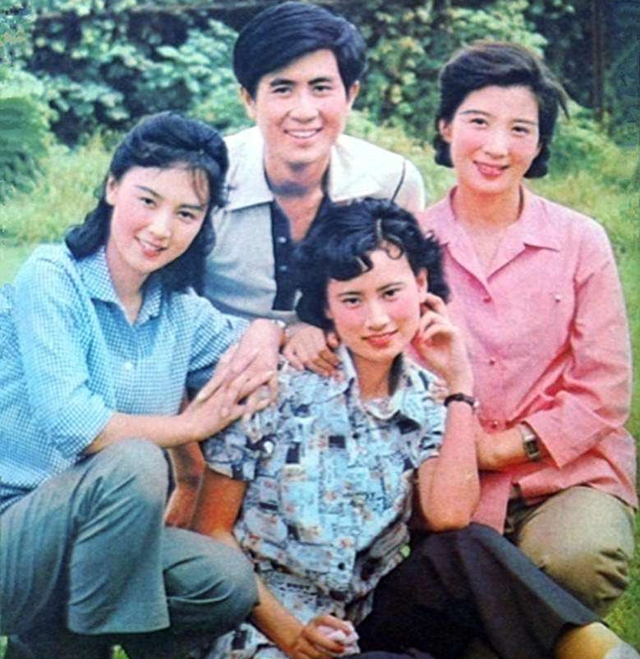 张瑜|张瑜：23岁凭一吻成名，离婚后选择不婚，如今64岁没孩子也幸福