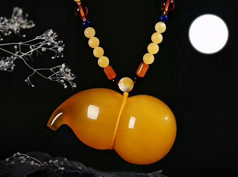 牡丹一元|鉴别蜜蜡真假的几种方法,不懂可就亏了!