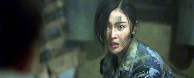 央视|央视大手笔，全球独有，14300吨庞然大物做“道具”吓坏外国群演