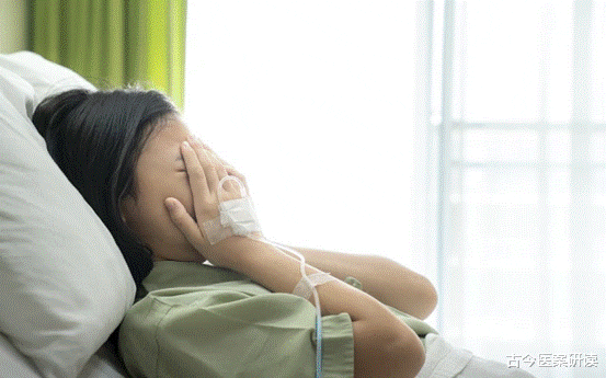 大脑|一天一碗粥，28岁女博士确诊甲状腺癌，医生叹息：“聪明”害了她