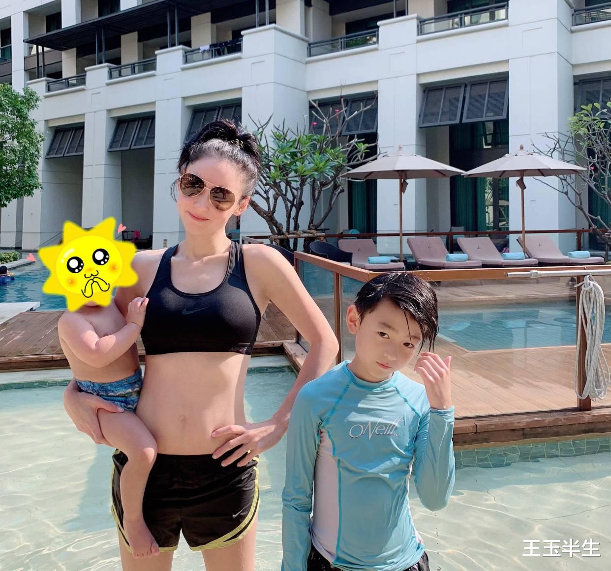 张柏芝|张柏芝2次晒与男子亲密合影，小蛮腰大长腿超睛，照片中略显亲密