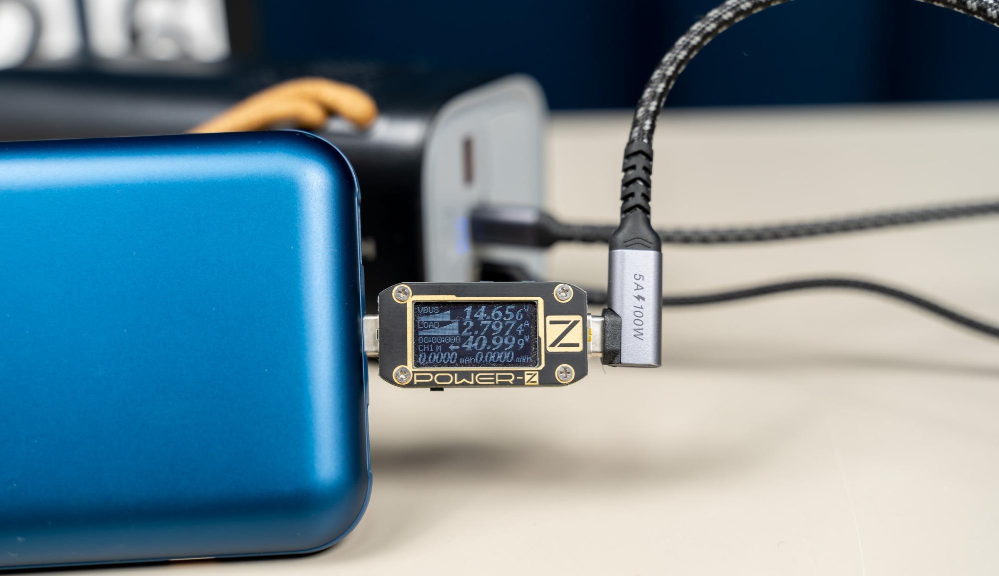 赵月看花花|超级便携，AC交流电随行、哈能户外便携100W移动应急电源 评测