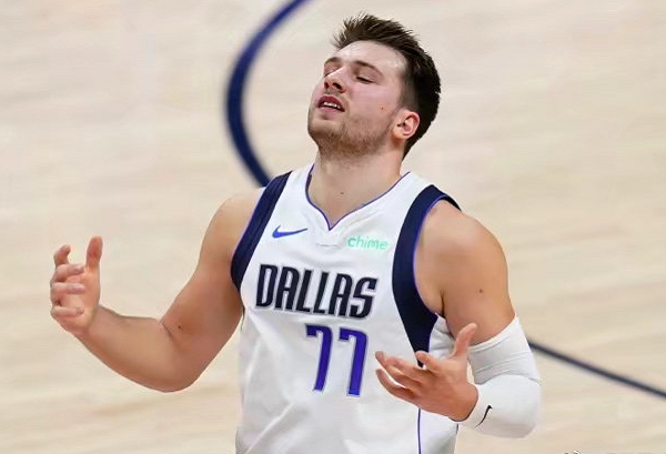 卢卡·东契奇|东契奇轰36+9+11仍无缘今日最佳！对不起，你碰到卡皇了！