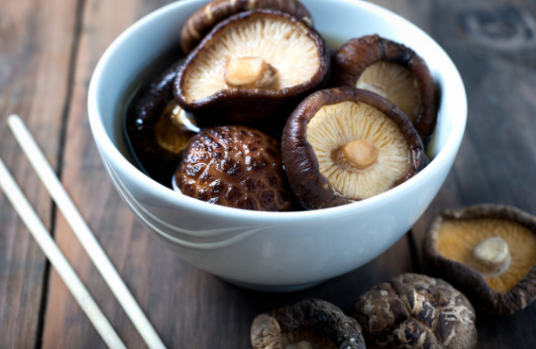 动脉粥样硬化|白萝卜是胃病“发物”？医生：不想胃“千疮百孔”，坚持3少吃