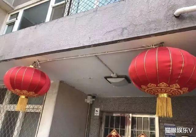 六小龄童|六小龄童罕现身!61岁精神抖擞似小伙,晒住宅条件寒酸不如普通人