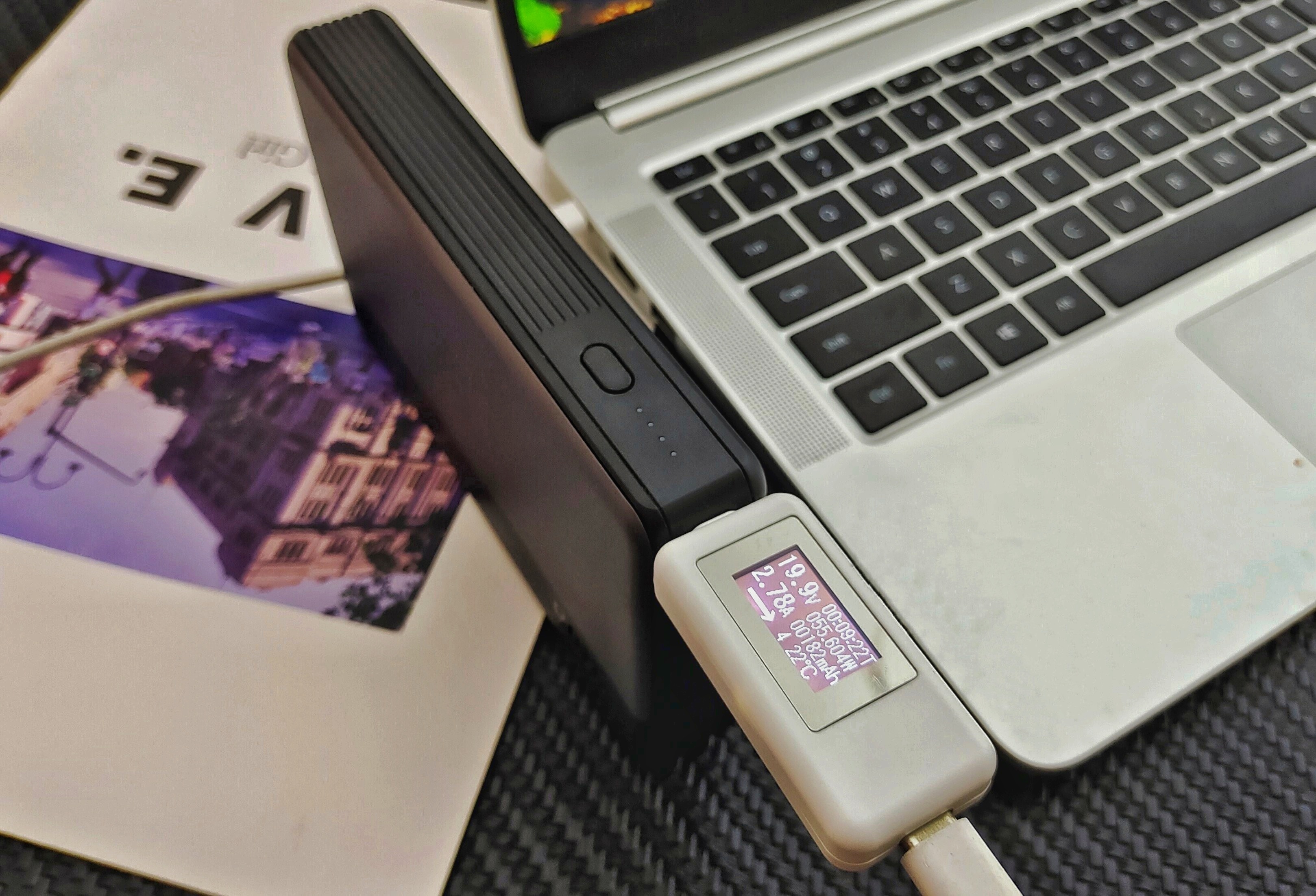 |3万毫安正反百瓦快充，Aohi P30能给显示器供电的充电宝