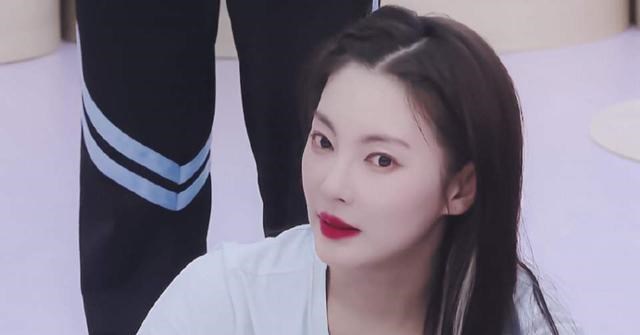 张雨绮|张雨绮杨幂都穿上旗袍，当两人站一块，才发现骨架大有多吃亏