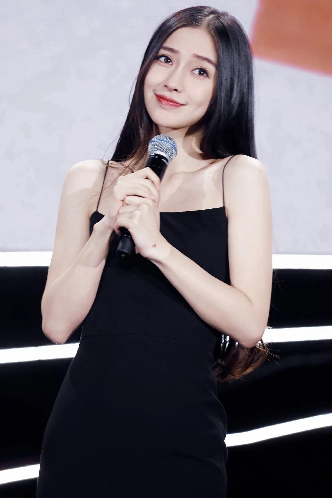 倪妮|黑色礼服大pk，热巴最火辣，baby最气质，倪妮稳赢