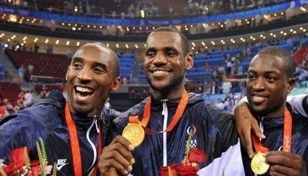 爱红烧肉|比起首战输给法国，波波维奇该意识到，31岁妖卫才是美国男篮核心