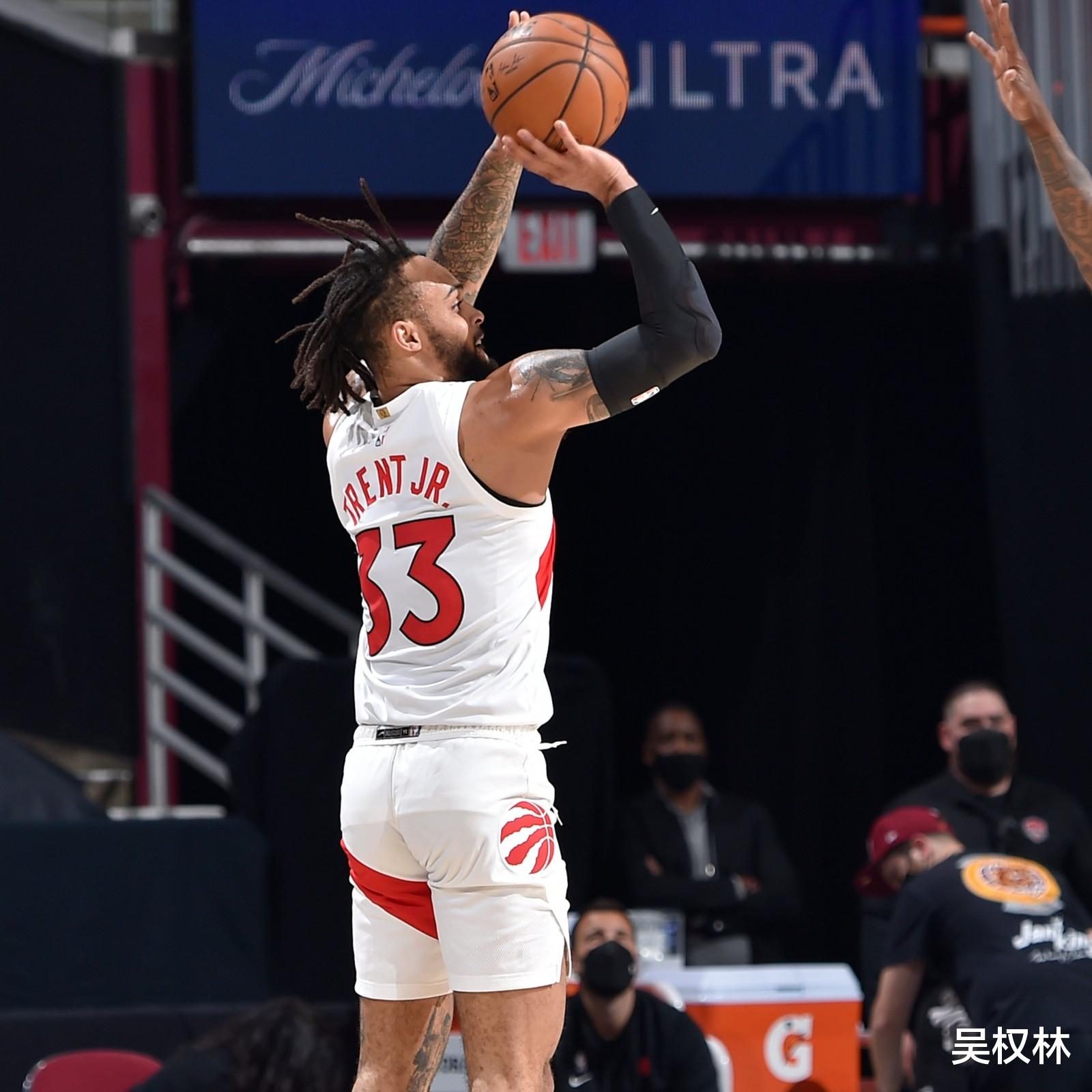 斯蒂芬·庫里|巨星之夜！22歲小將神奇暴走，19投17中創(chuàng)紀錄，庫里也黯然失色