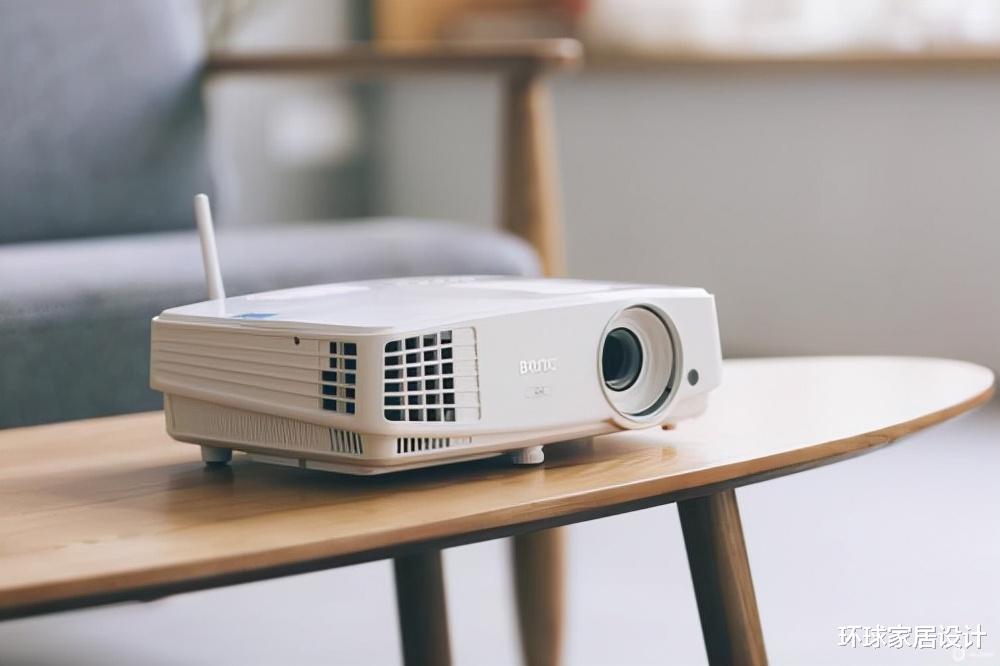 投影仪|投影仪该如何选？看好这六点就够了，一分钱一分货，不要贪图便宜