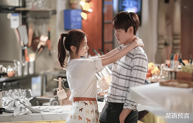 明星素颜|同龄闺蜜一个19岁生娃，一个30岁生娃，35岁相见，简直是天壤之别