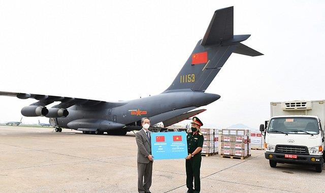 杨双双|一架运20飞入河内领空，越南空军给予隆重礼遇，白宫挑拨离间失败