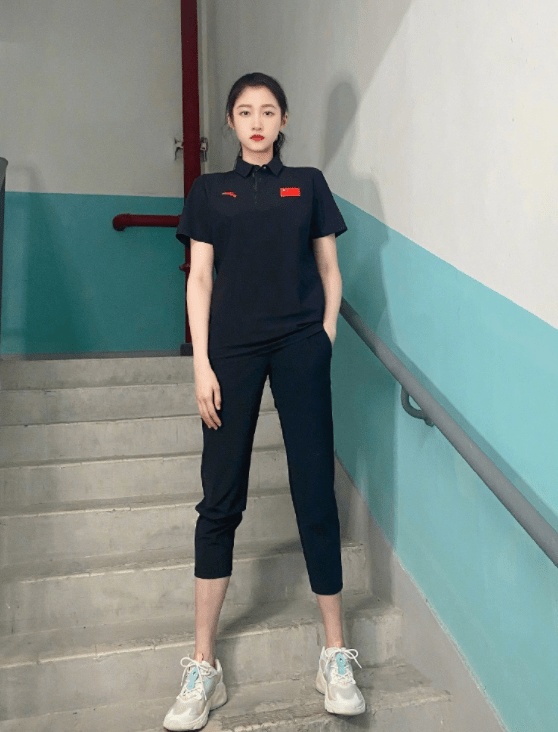 电视剧|关晓彤路透图遭嘲讽，面露老态体型壮硕，小演员发声怒斥“喷子”