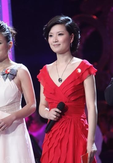 沈梦辰|陈蓉4岁还不会说话，却成为了一名主持人，她的双胞胎女儿好可爱