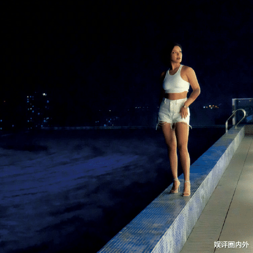 江映蓉|袁隆平去世头七刚过，江映蓉穿背心短裤秀身材，她曾写“国土无双”被批没文化文盲