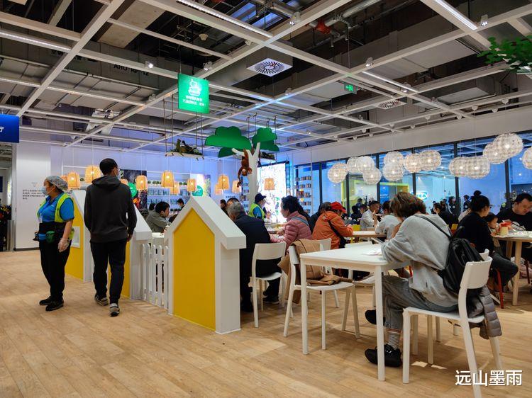 凑热闹、赶新鲜，去新开业的宜家家居昆明店逛逛，获得一种新体验