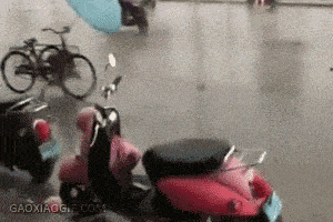 |“回家看到女朋友在瑜伽垫上睡着了，我是被绿了吗？”