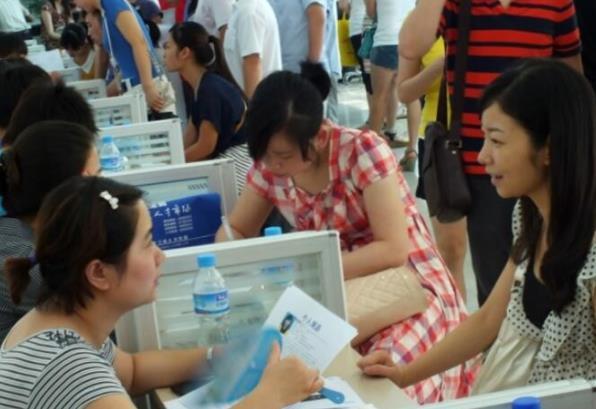 996|“715无休制度”被提出，网友：“996制度”都快要熬不下去了