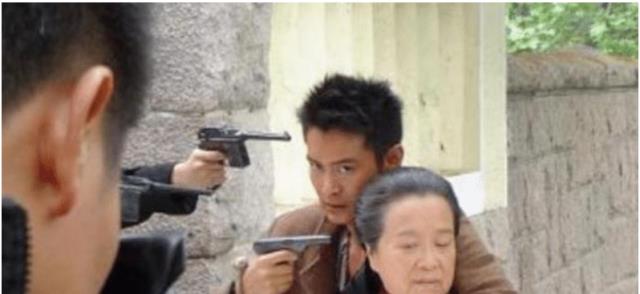 容嬷嬷|容嬷嬷的儿子，出道10年无人知晓，儿媳妇却“人尽皆知”