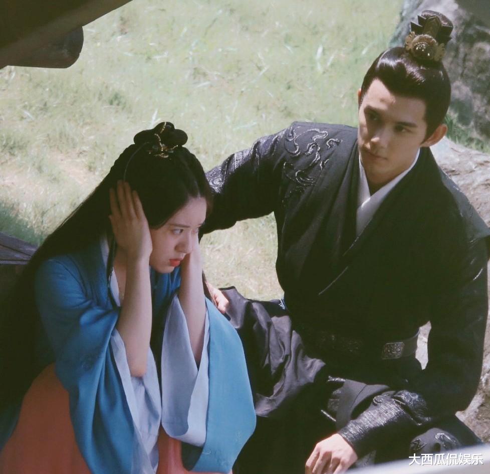 赵露思|赵露思新剧将袭，二搭“国民弟弟”，看清主演阵容：熬夜追剧