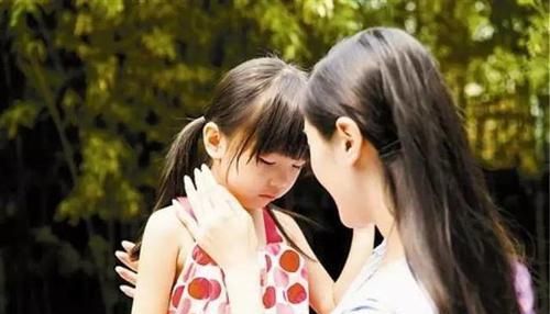 舜网 兄弟打碎妈妈香水被罚站，哥哥对弟弟说的“悄悄话”，让宝妈笑翻