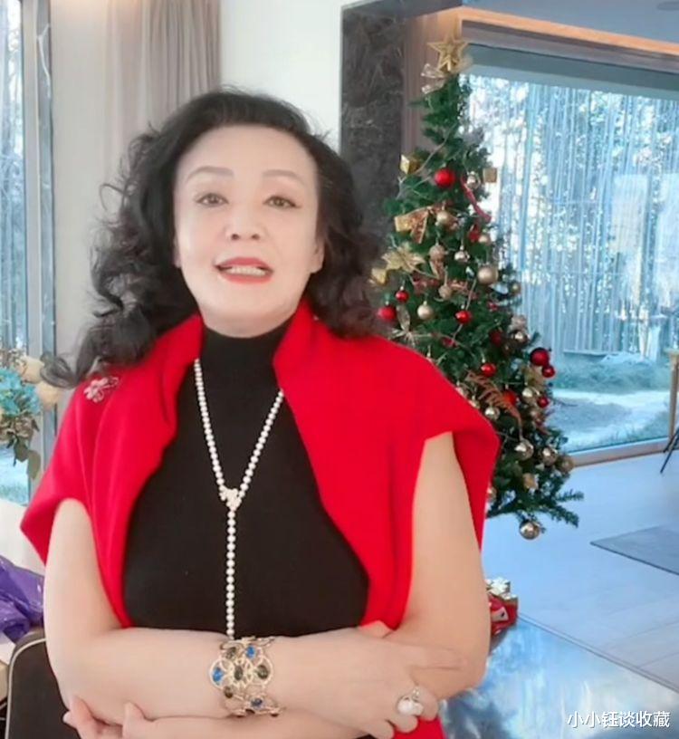 汪小菲|彻底撕破脸？张兰直播内涵大S买水军，无条件维护汪小菲没出轨