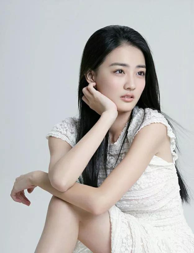 王安宇|95后小花旦徐璐:眉目如画唯美可爱,容貌姣好惹人爱