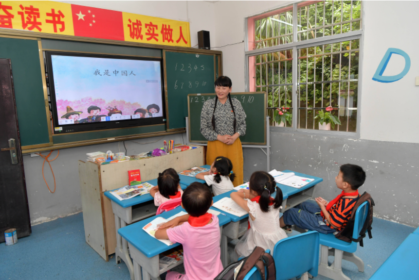 深圳市|教师行业呈两极化：一边无人问津，一边扎堆报考，为何有如此怪状