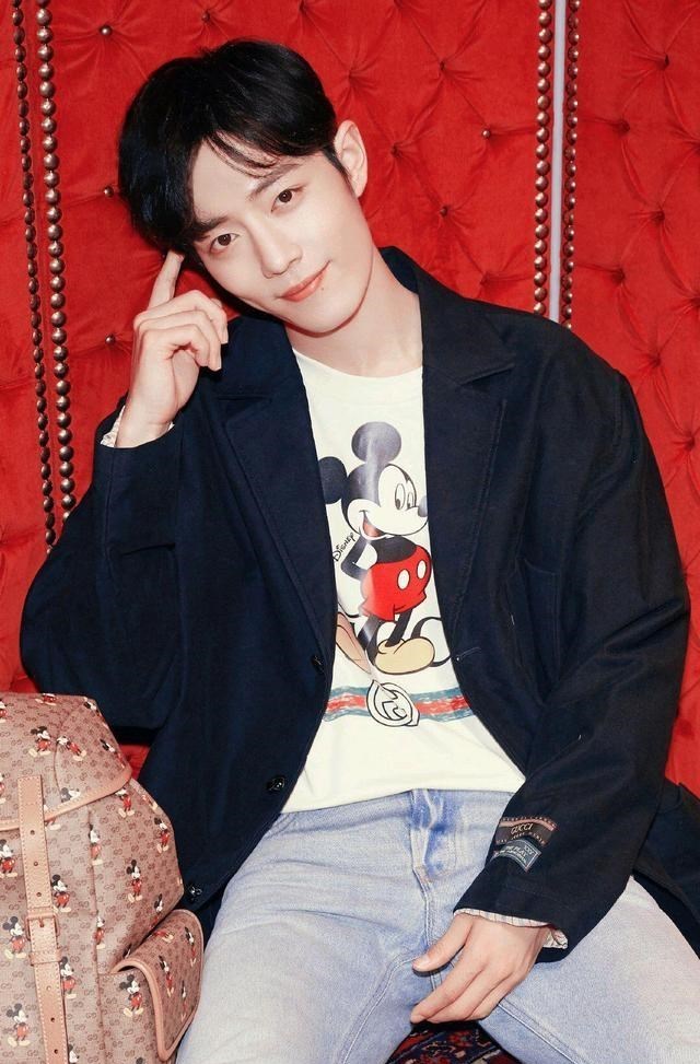 molly|肖战亲自发文，或将出席11月3日古驰时装秀活动