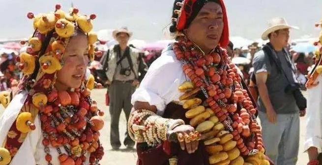 老蜜蜡|古董老蜜蜡到底有几种？分别有什么特征？