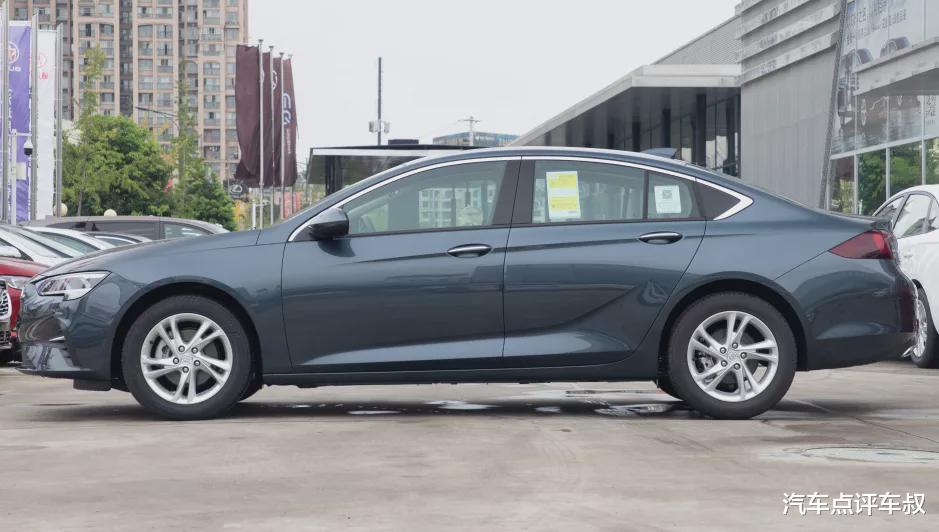  合资运动范B级车对撞：别克君威VS日产天籁