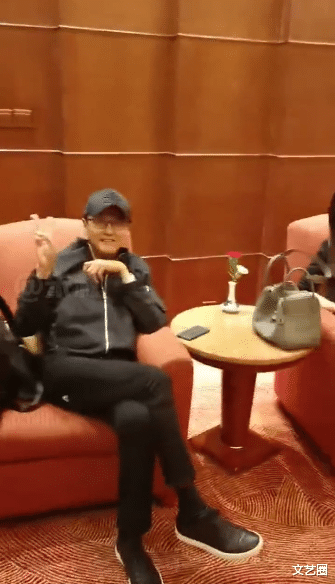 吴孟达|吴孟达遗作曝光！生前录短片隆重介绍老婆和孩子，公开撒狗粮向老婆表白