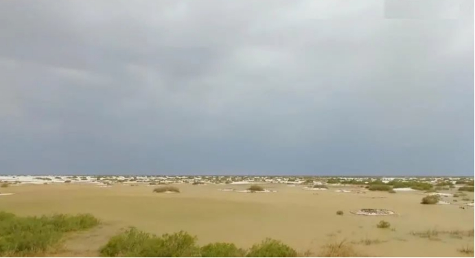 塔克拉玛干沙漠 2040年地球要崩盘？中国第一大沙漠遭遇洪水，塔克拉玛干变海洋