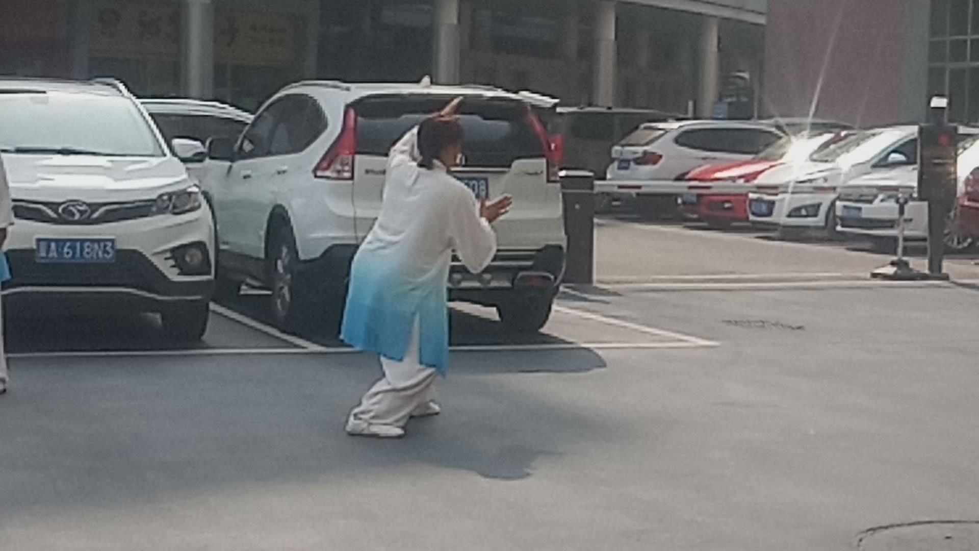 阿弥陀佛慈愿王北斗 5.19观故乡妻与各县区参加市太极拳交流比赛并念佛有感
