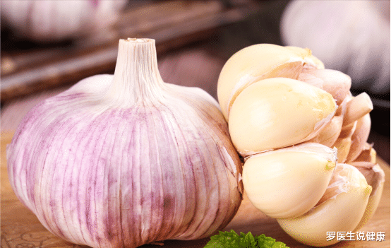 大蒜|吃大蒜能清除幽门螺杆菌？医生：胃怕“1素”，若你常吃，胃壮如牛
