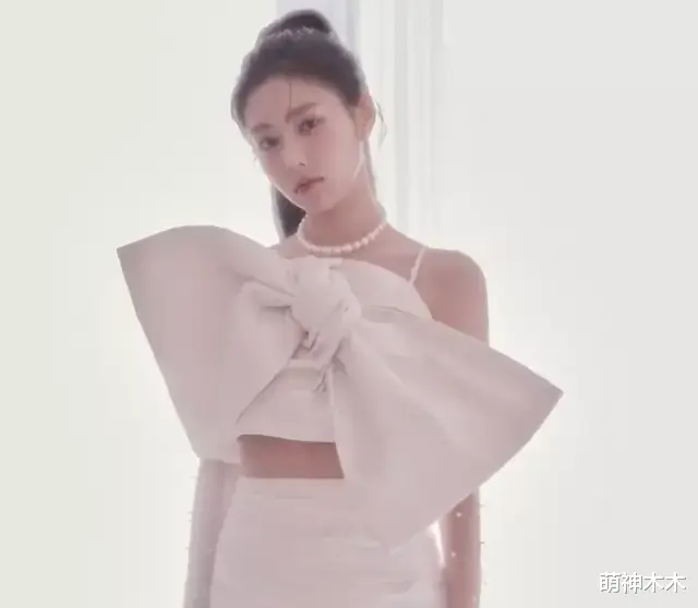 韩国娱乐|年末舞台扯下韩娱遮羞布,颜值低、实力差还抄袭,韩国爱豆不行了