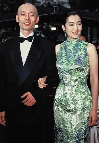 卡戴珊|绝美“国货”风靡全球！让卡戴珊爱不释手：不愧是东方之美