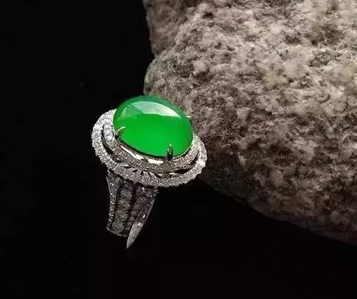 翡翠|80000元和800元的翡翠有啥区别