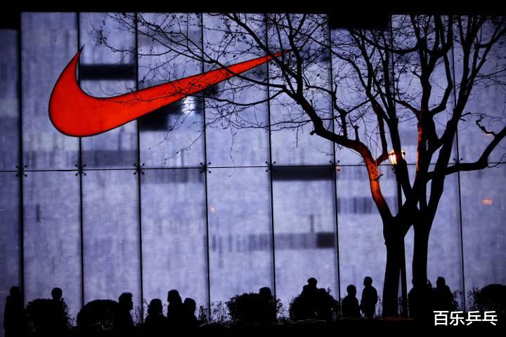 耐克|耐克抵制新疆棉花！周琦發文脫鞋，艾倫阿聯不吭聲，男籃麻煩來了