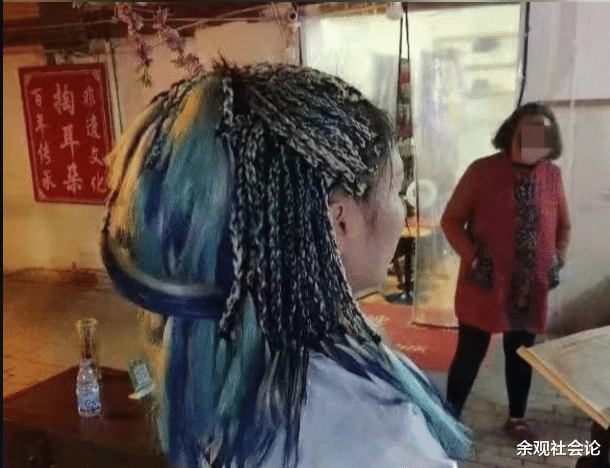 脏辫 女孩在理发店做发型，完成后拒付款并报警：一头脏辫要我付5310元