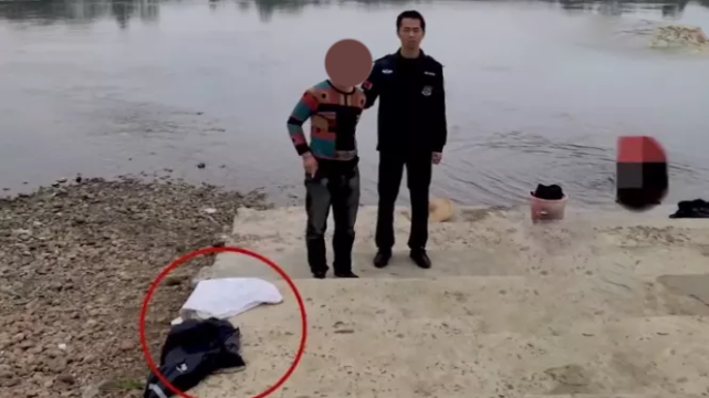 |细思极恐！男子偷转“死者”11.5万元：河边捡手机，见财起意！