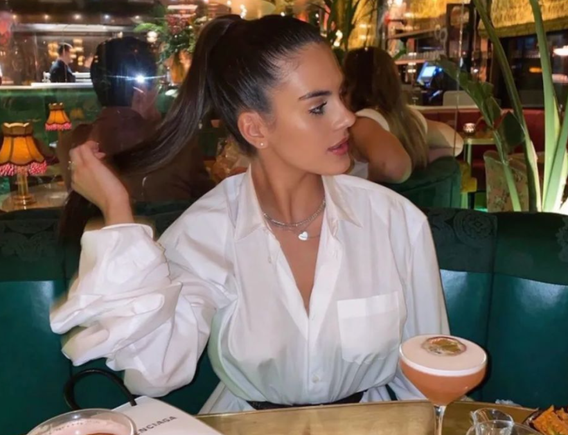 易建联|瓜帅极品女儿长大！一晃都20岁了，疑似交往英超巨星，颜值满分