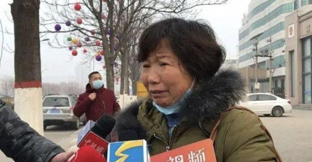 新兴火山 杜新枝自称上街被人吐口水?伤害性不大,侮辱性极强