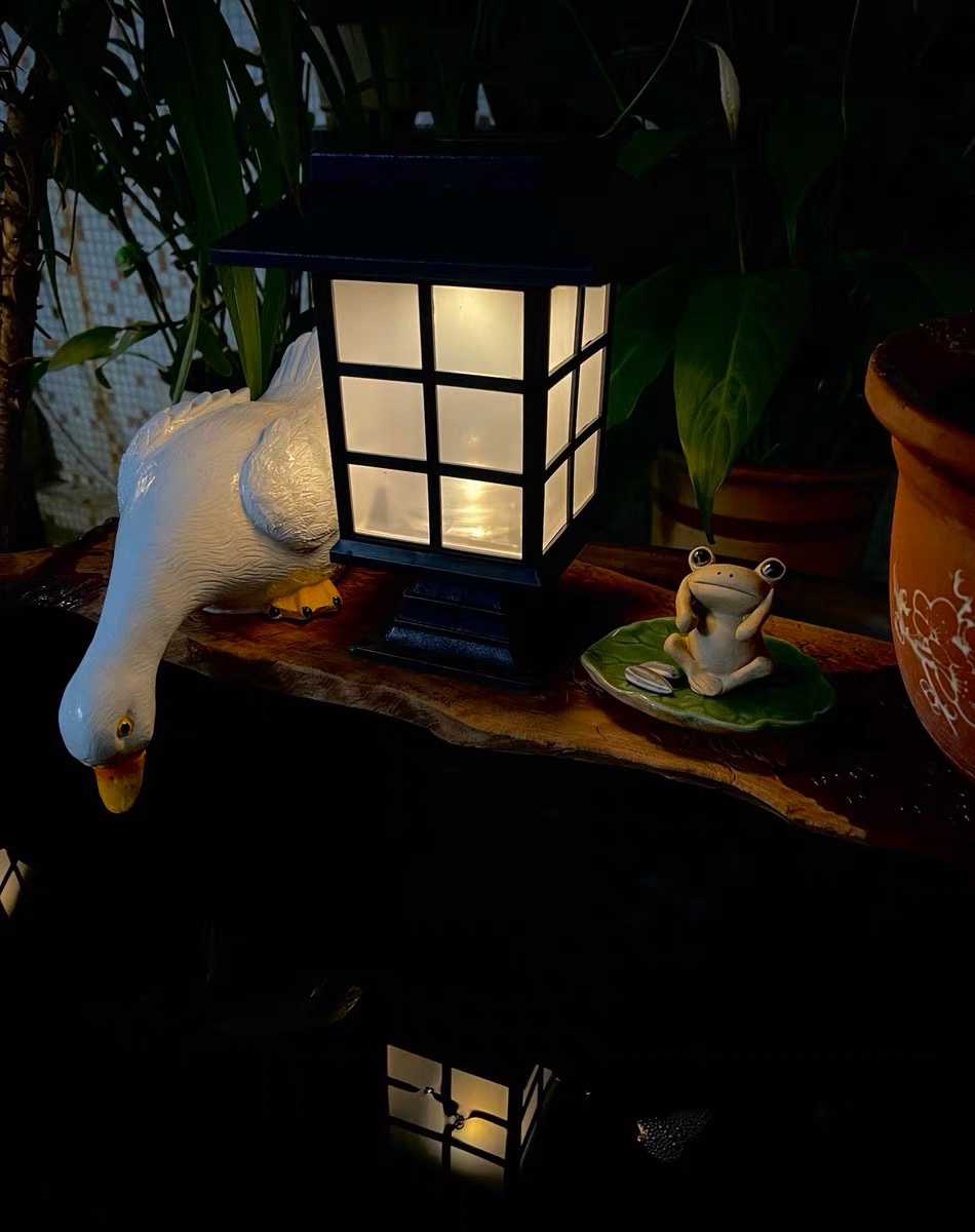 4年前,毫不犹豫买了这个带60㎡露台的房子,开始DIY改造小花园